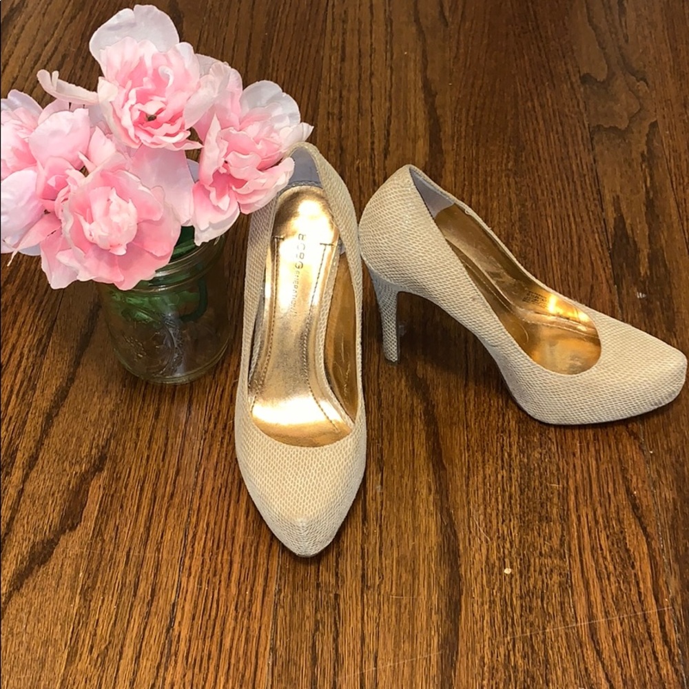BCBGeneration nude embossed pumps
